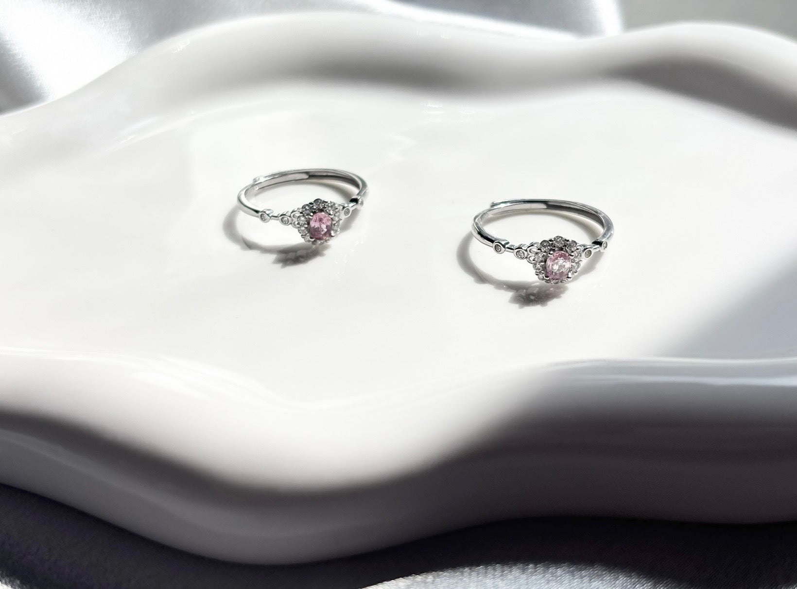 Pink Aquamarine Oval Ring