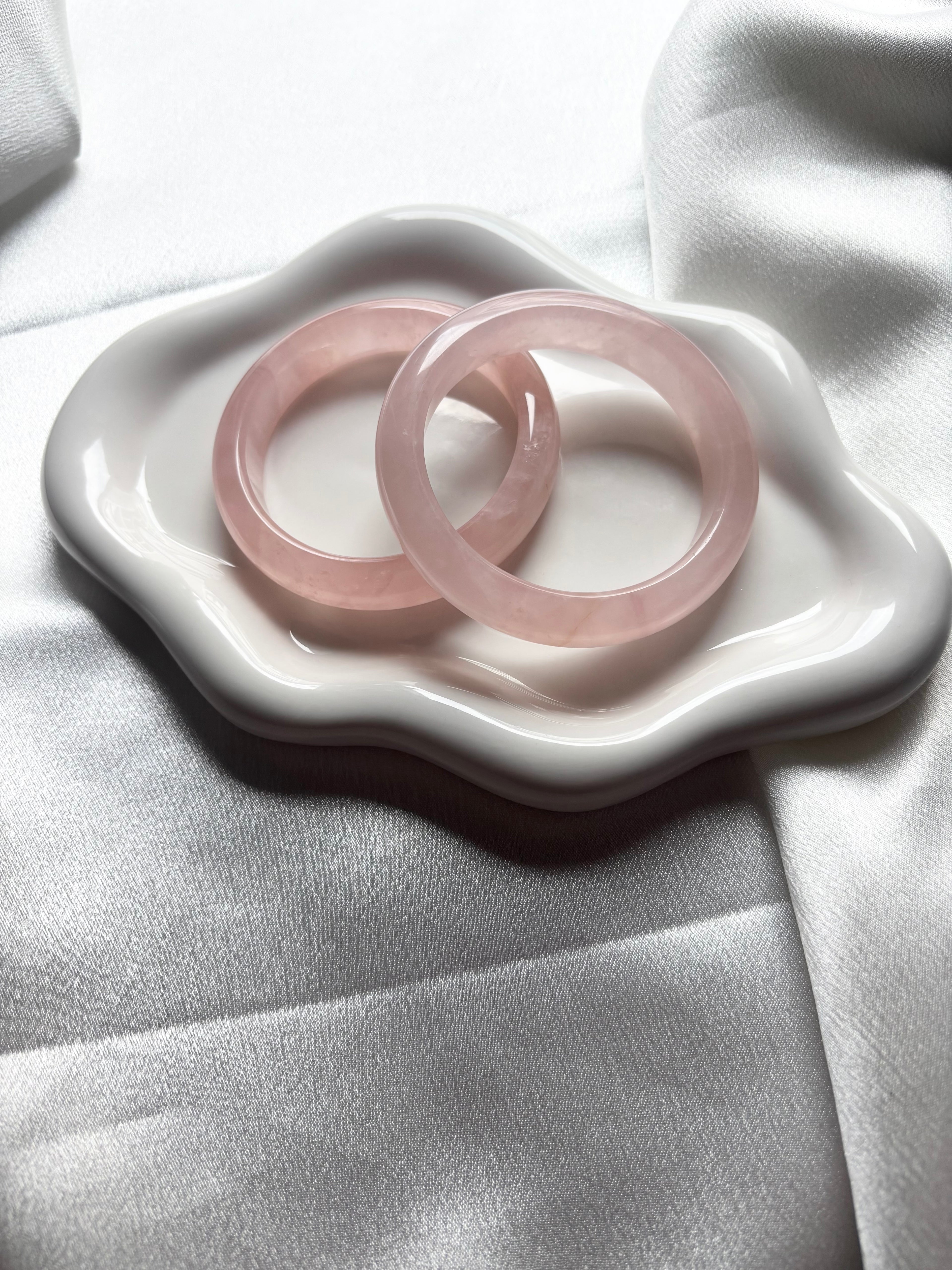 57 mm Rose Quartz Bangle
