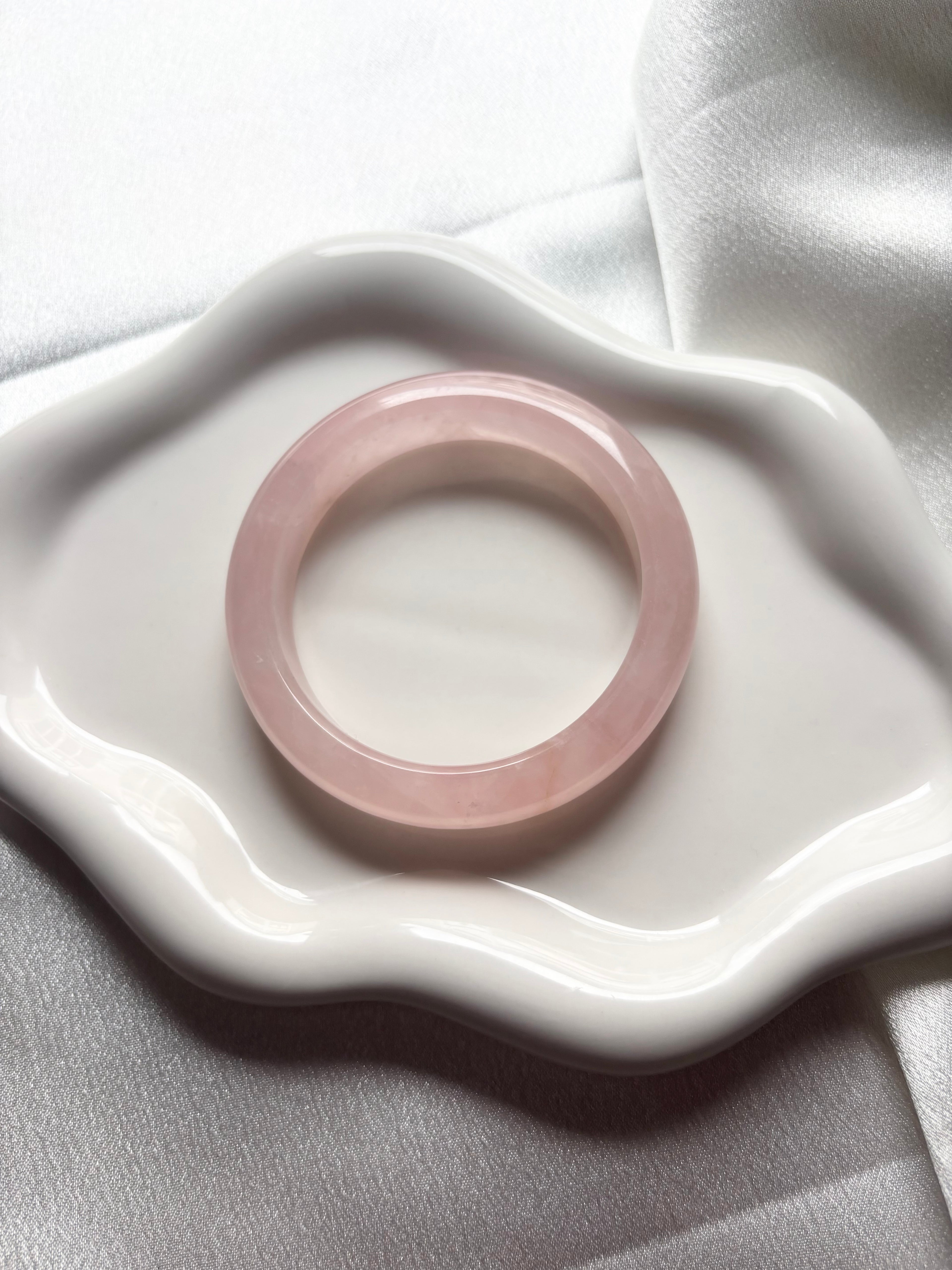 57 mm Rose Quartz Bangle