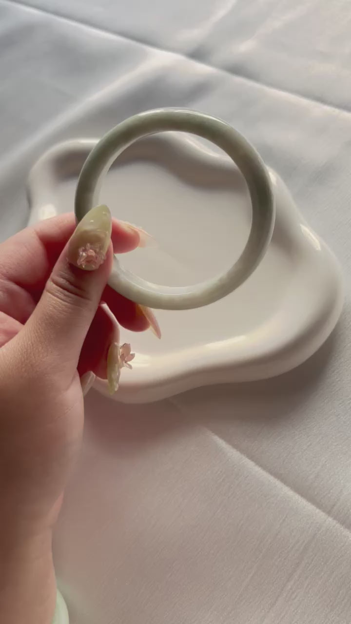 56 mm white w/green