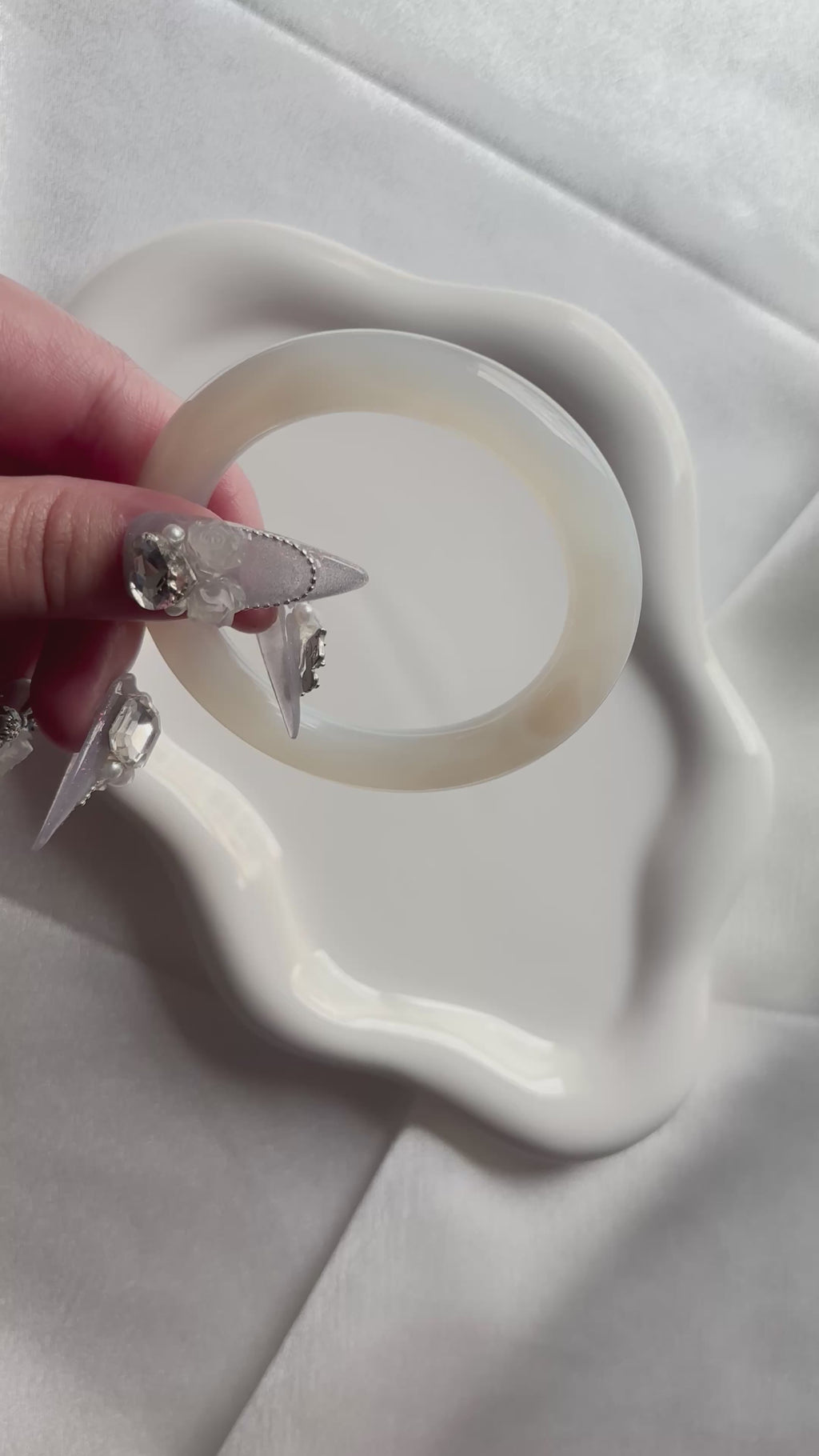 53 mm Agate Bangle