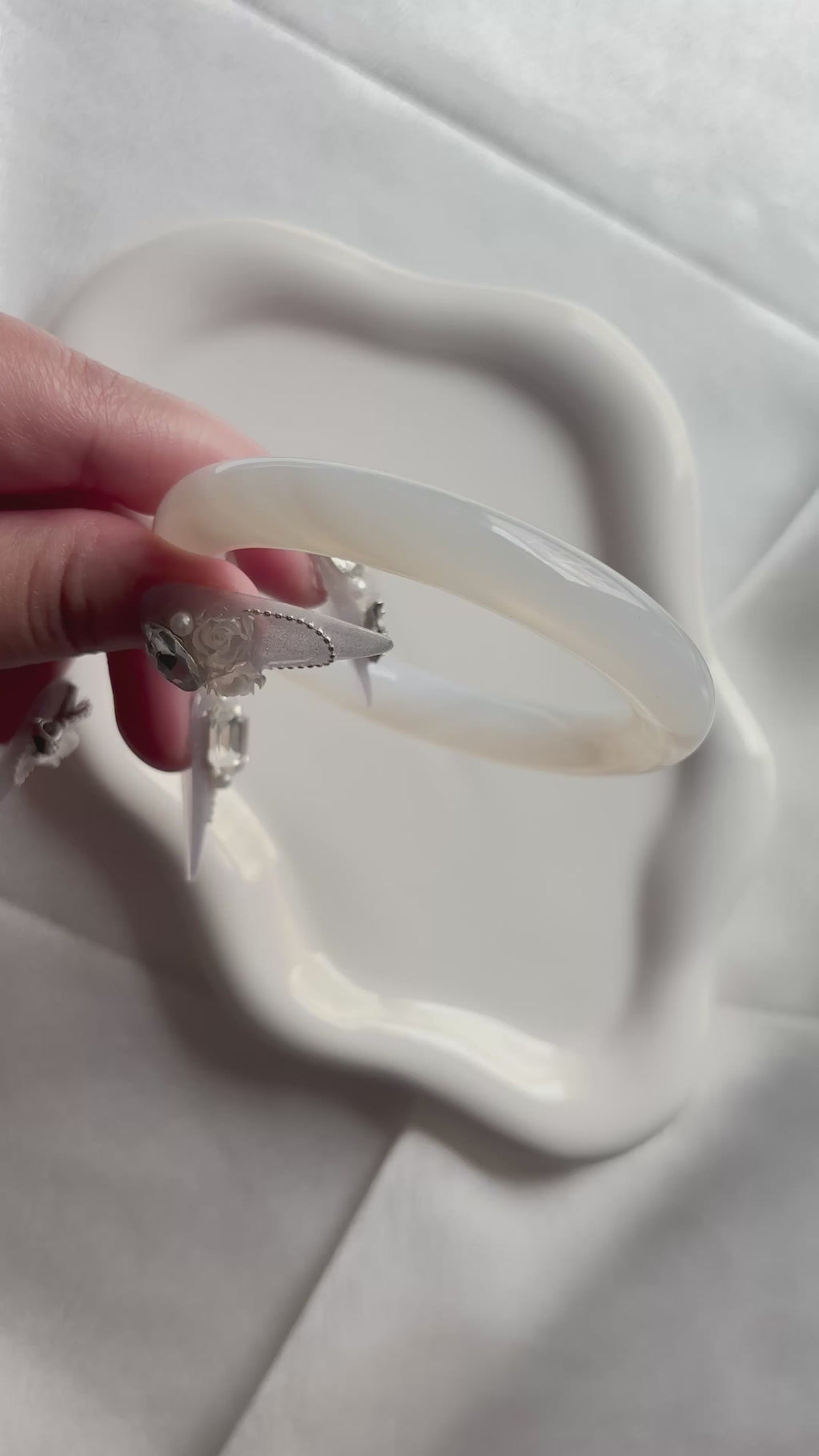 58 mm Agate Bangle