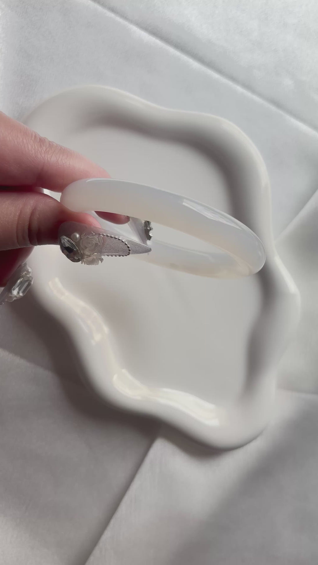 57 mm Agate Bangle