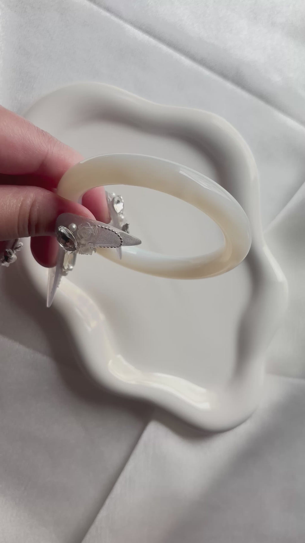 57 mm Agate Bangle