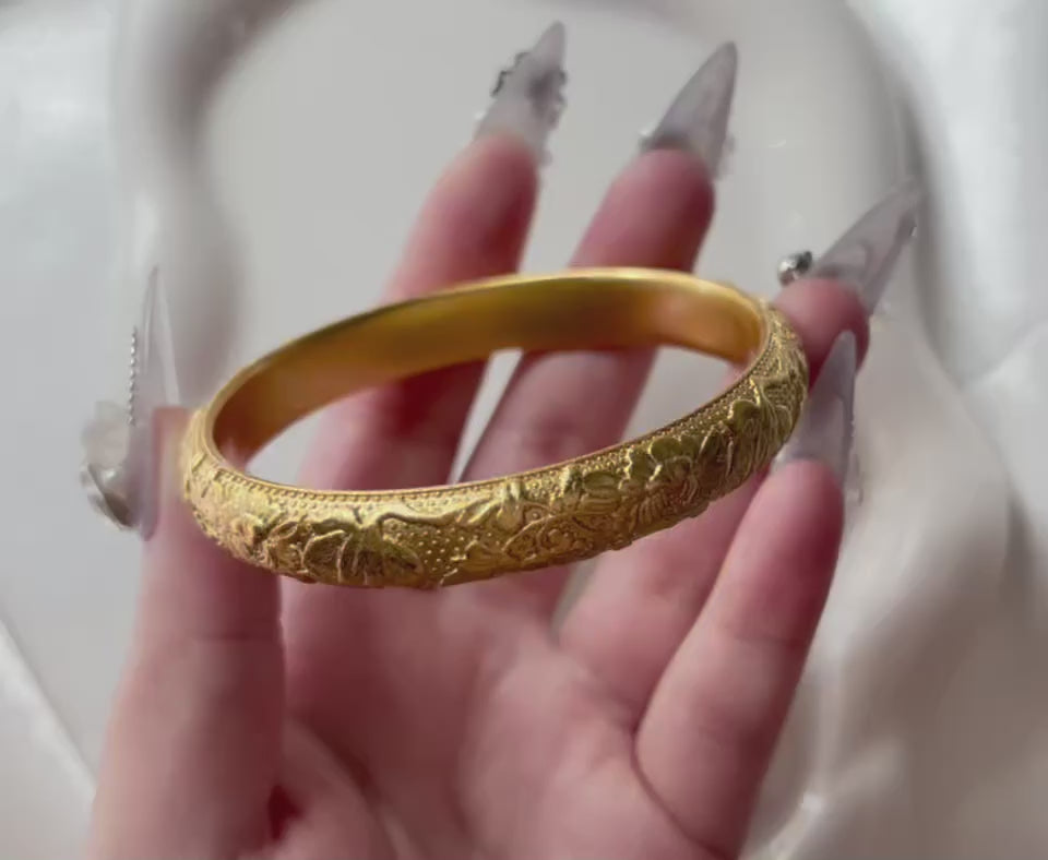 Golden Floral Bangle